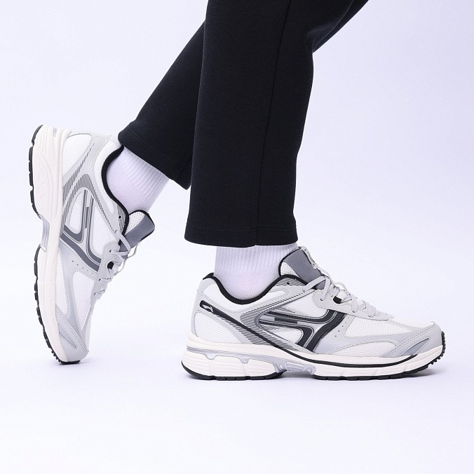 Кроссовки женские Li-Ning Pentium 1000