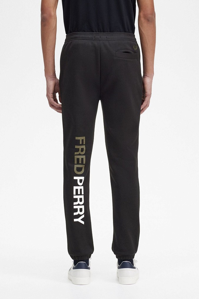 Штаны Fred Perry Graphic Branding Sweatpants